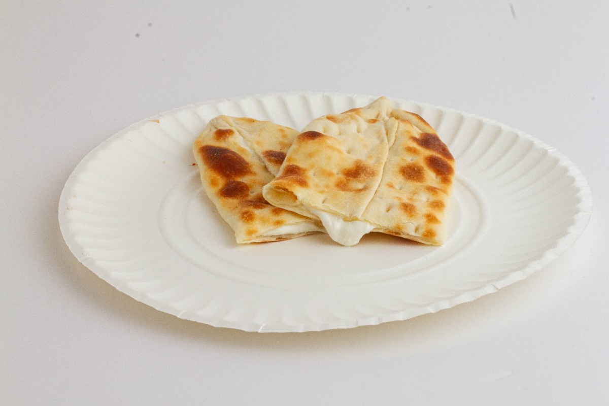 فطيرة لبنة + عسل